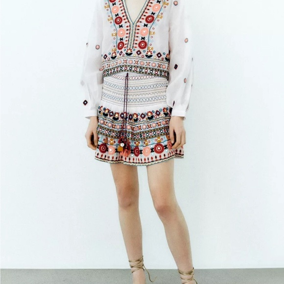 NWOT 0044 ZARA WOMAN SKIRT WITH CONTRAST WITH EMBROIDERY SZ S 5107/248 sz M NEW - Picture 1 of 6